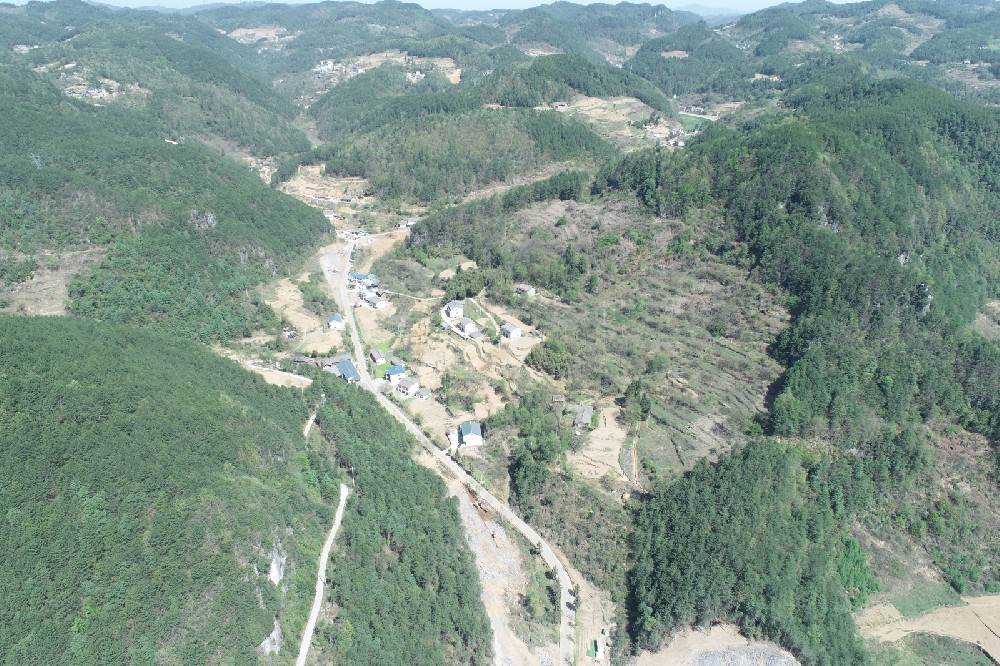 路愈寬,景愈明,可待漫慢行——朝天區(qū)曾家鎮(zhèn)(曾家場(chǎng)鎮(zhèn)至榮樂(lè)養(yǎng)生谷)段道路改建工程建設(shè)側(cè)記
